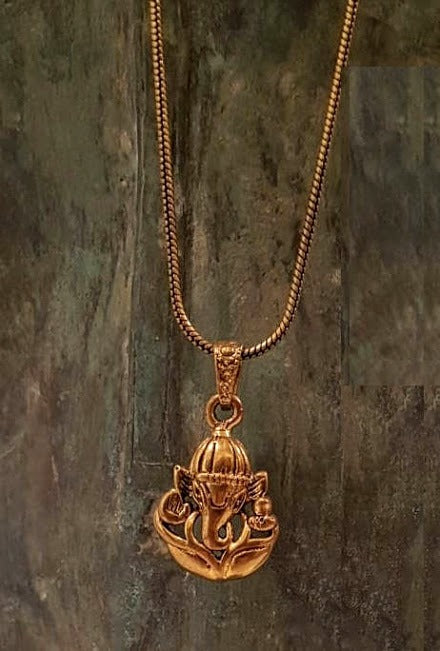 Ganesha Pendant w/chain -Brass