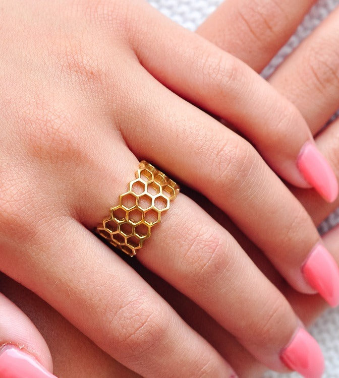 RS096r Honeycomb Ring -Brass