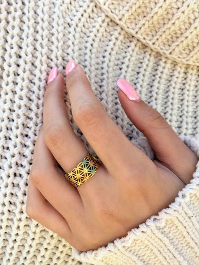 floral band ring brass