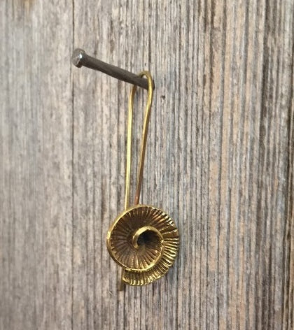 Small Shell Drop Earrings - Brass